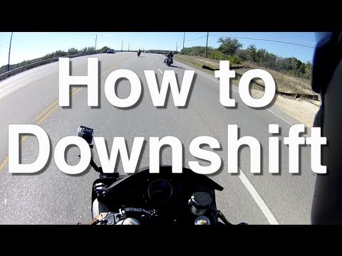 How to Downshift on a Motorcycle
