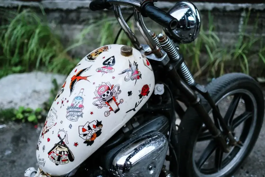 how to clean a motorcycle gas tank
