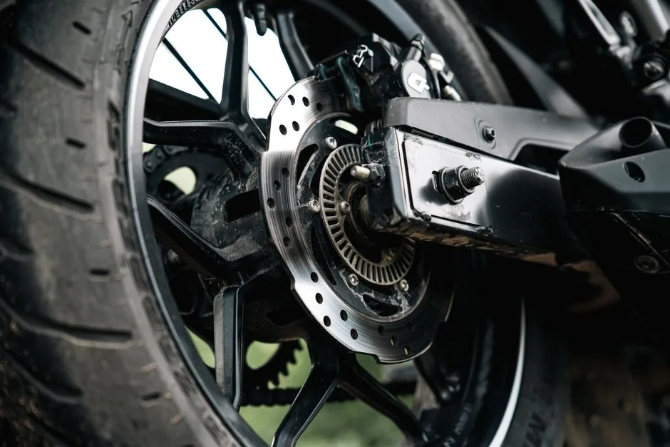 motorcycle trail braking technique