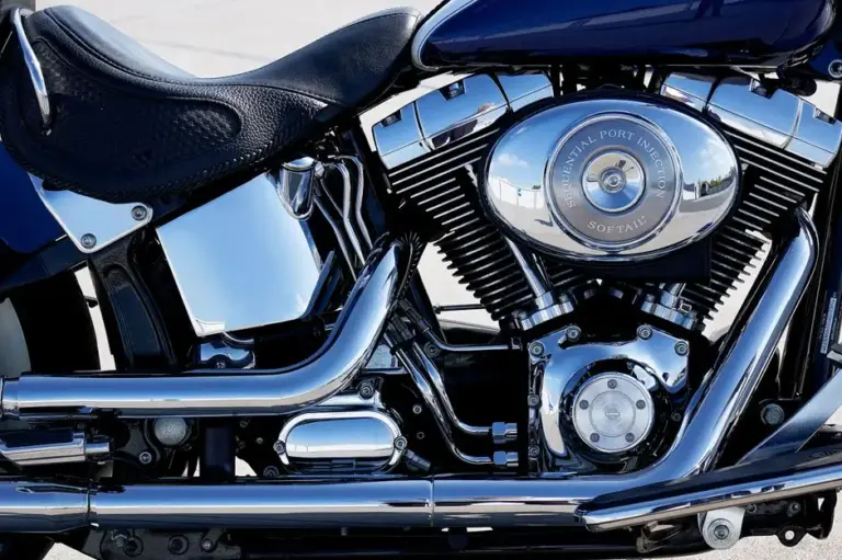 what is a softail motorcycle
